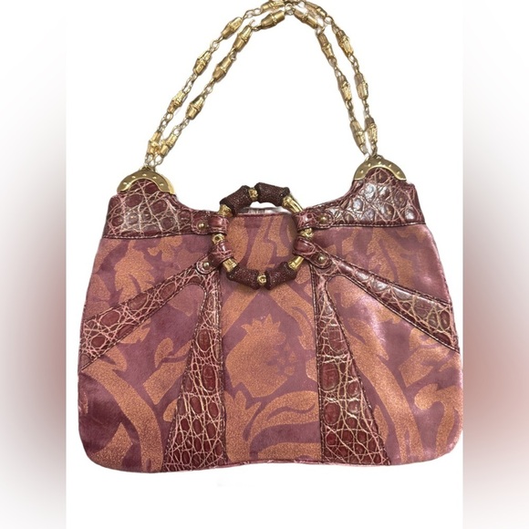 Gucci Handbags - Limited edition Rare Gucci Crystal dragon bag
Tom Ford Gucci collection.